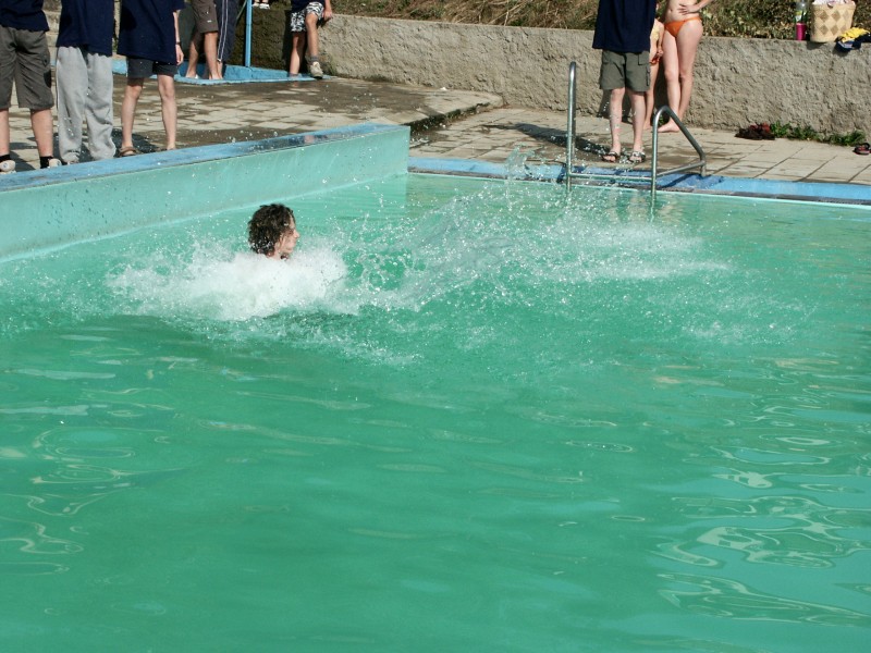 mb050729041.jpg